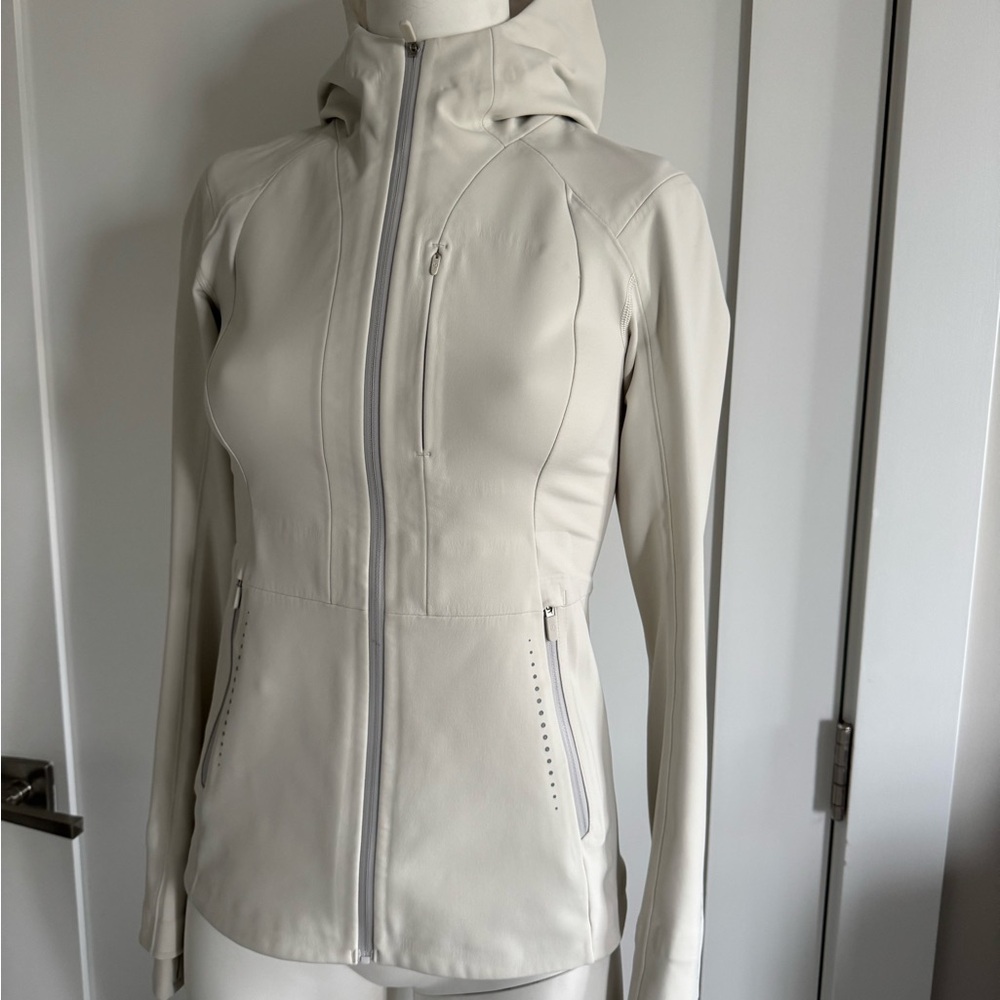 Lululemon Athletica, Off-White, Hooded Cross Chill Performance Jacket (size2)